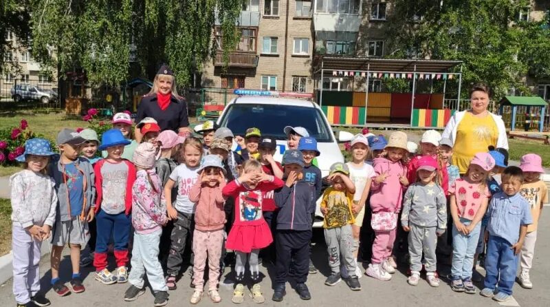 Дошкольное учреждение новосибирск. Мероприятия по безопасности в быту в ДОУ С детьми. День спорт и жизнь в ДОУ. Питание в ДОУ картинки для детей.