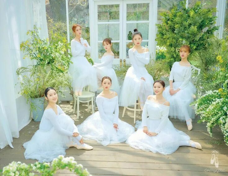 The my girl. Корейская группа oh my girl. Oh my girl secret garden. Oh my girl участницы. Oh my girl участницы.