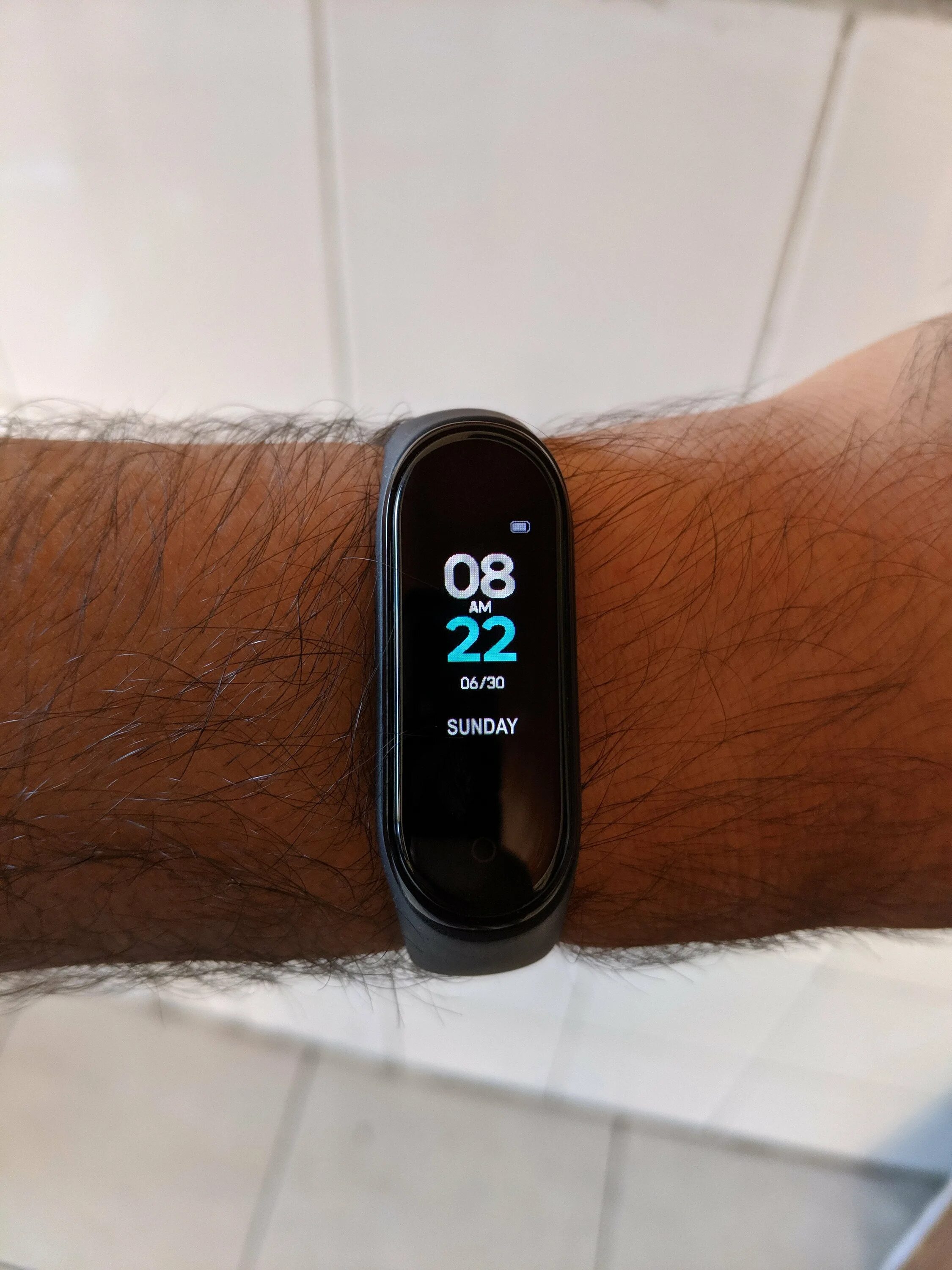 Mi watch faces. Xiaomi mi Band 4. Смарт часы ми Бен 4. Часы mi Band 4c. Mi Smart Band 4 iphone.