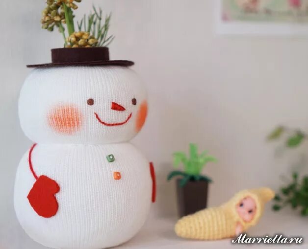 Мастер-класс по изготовлению снеговика из носков. Новогодняя поделка снеговик из ниток. Поделка снеговик из бумаги. Как сделать снеговика без клея. Как сделать снеговика без клея.