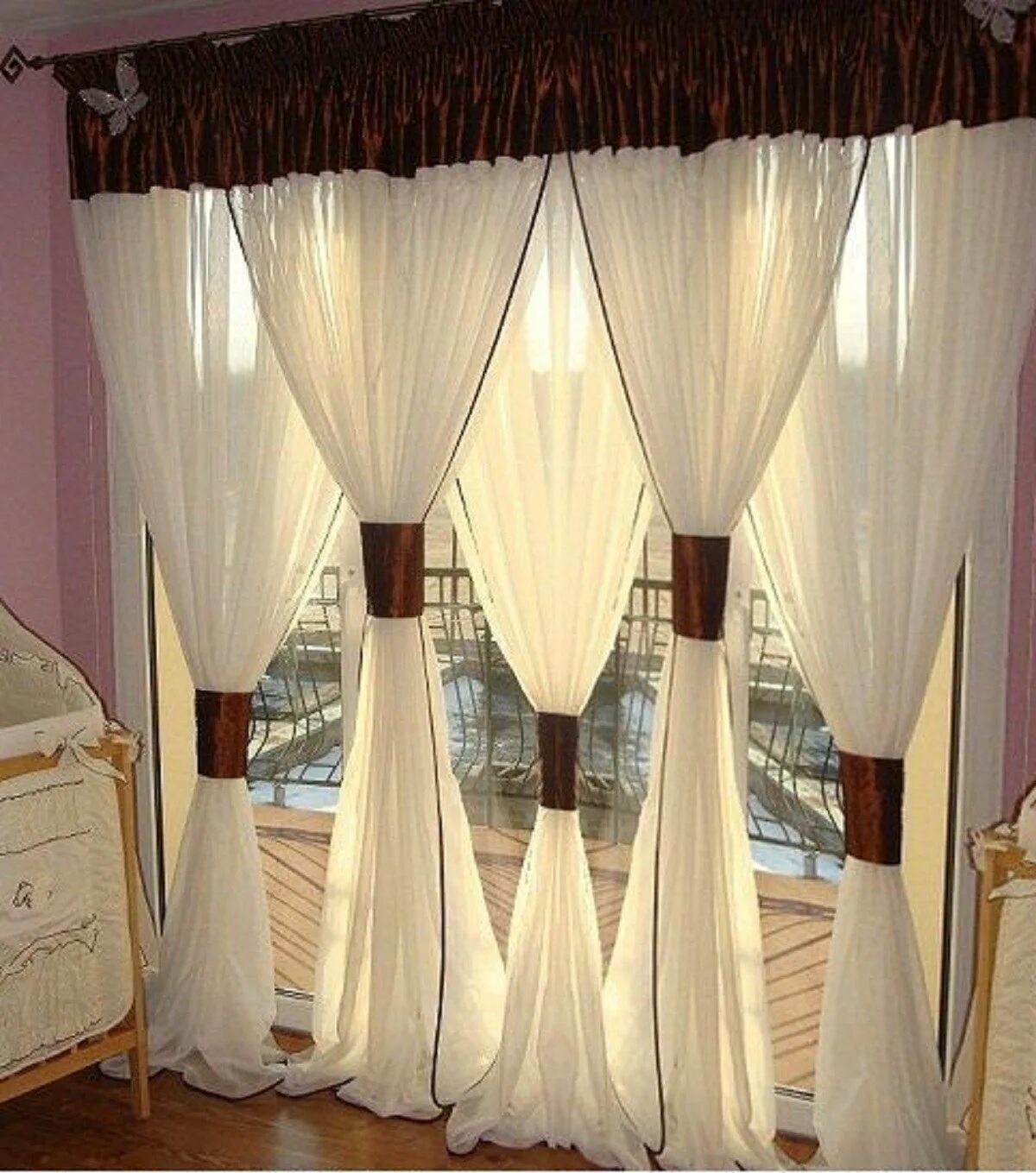 Креативные шторы. Шторы на люверсах в гостиную. Короткие стильные шторы. Идеи оригинальных штор. Идеи оригинальных штор.