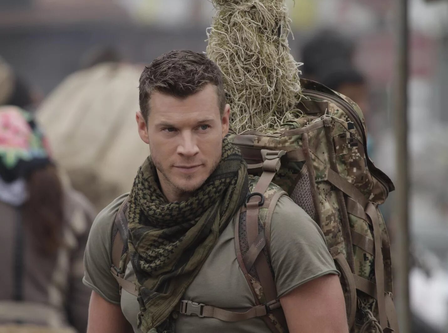 Снайпер фильм 2014 мэтью. Американский стрелок 2014. Неуловимый снайпер фильм. Брэдли купер американский снайпер. Фильм снайпер в ираке 2014.