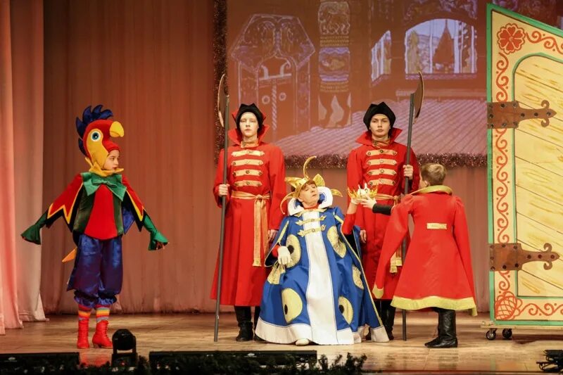 вовка в тридевятом царстве новогодний спектакль. спектакль тридевятый новый год. костюм царя из тридевятого царства. диплом тридевятое царство. вовка в тридевятом царстве театральная постановка.