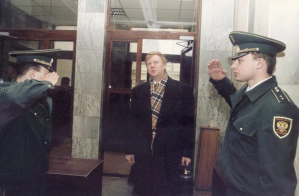 Кириенко дефолт 1998. Ельцин и Кириенко 1998. Дефолт 1998 Ельцин. 1998 17 Августа Кириенко. Организация россия 1998