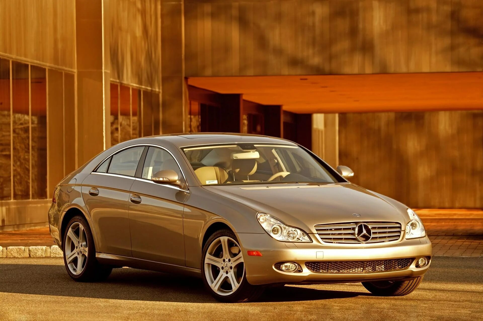 Benz cls 500. Mercedes-benz cls-class. мерседес бенц cls. мерседес cls 500. mercedes-benz cls 500 2004.