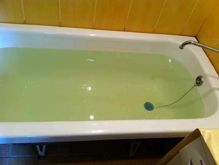 Акриловая вкладка ванной