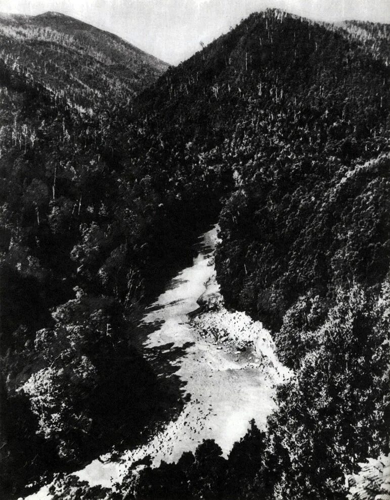 балка буковинская цица. караханидская теснина. узкое ущелье 6 букв. узкое ущелье 6 букв. на склоне горы.