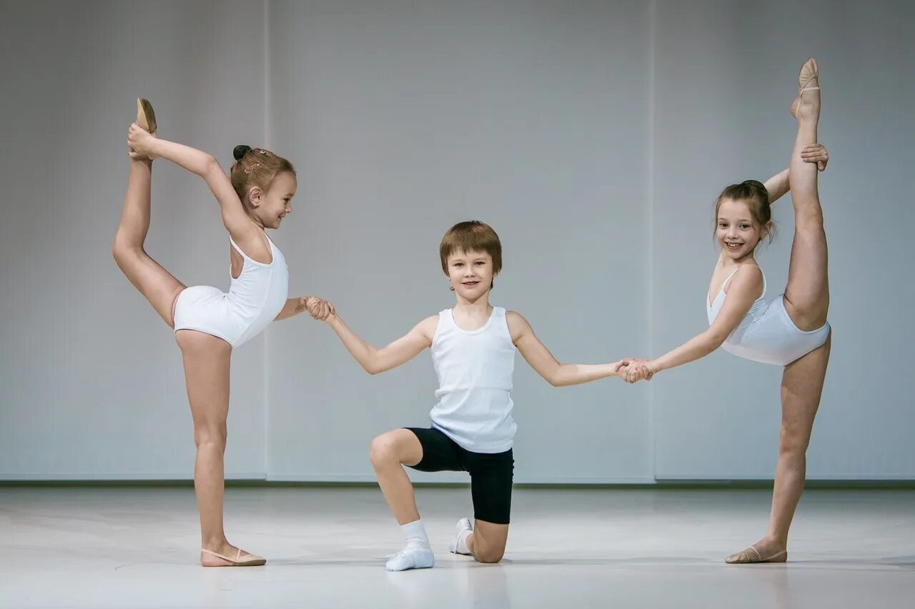 Академия танца Бориса Эйфмана. Акробатика для детей. Хореография для детей. Классический танец дети. Спортивные девочки 9 лет