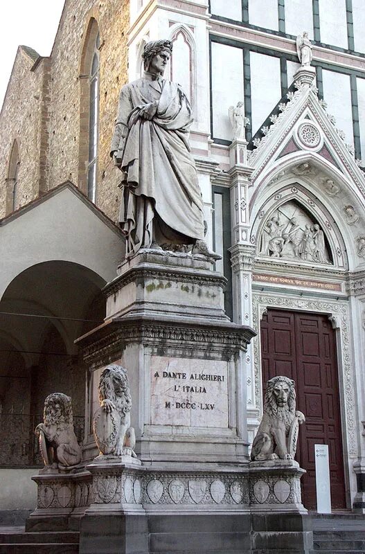 Церковь данте. Памятник Данте у Санта Кроче. Данте Алигьери памятник во Флоренции. Санта-Кроче Флоренция могила Микеланджело. Санта Кроче памятник Алигьери.