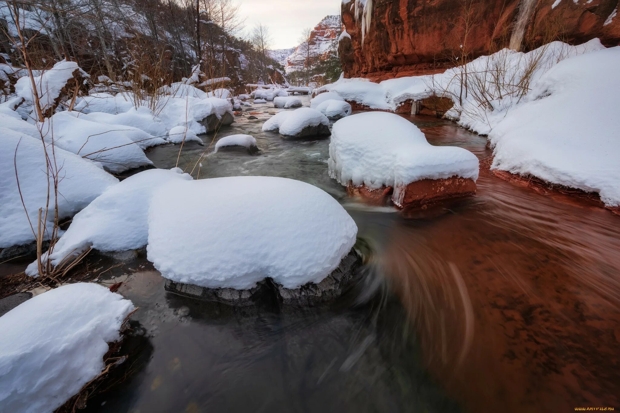 Снег и вода. Вода лед снег. Снеговая вода. Талая снеговая вода. Запас воды в снеге