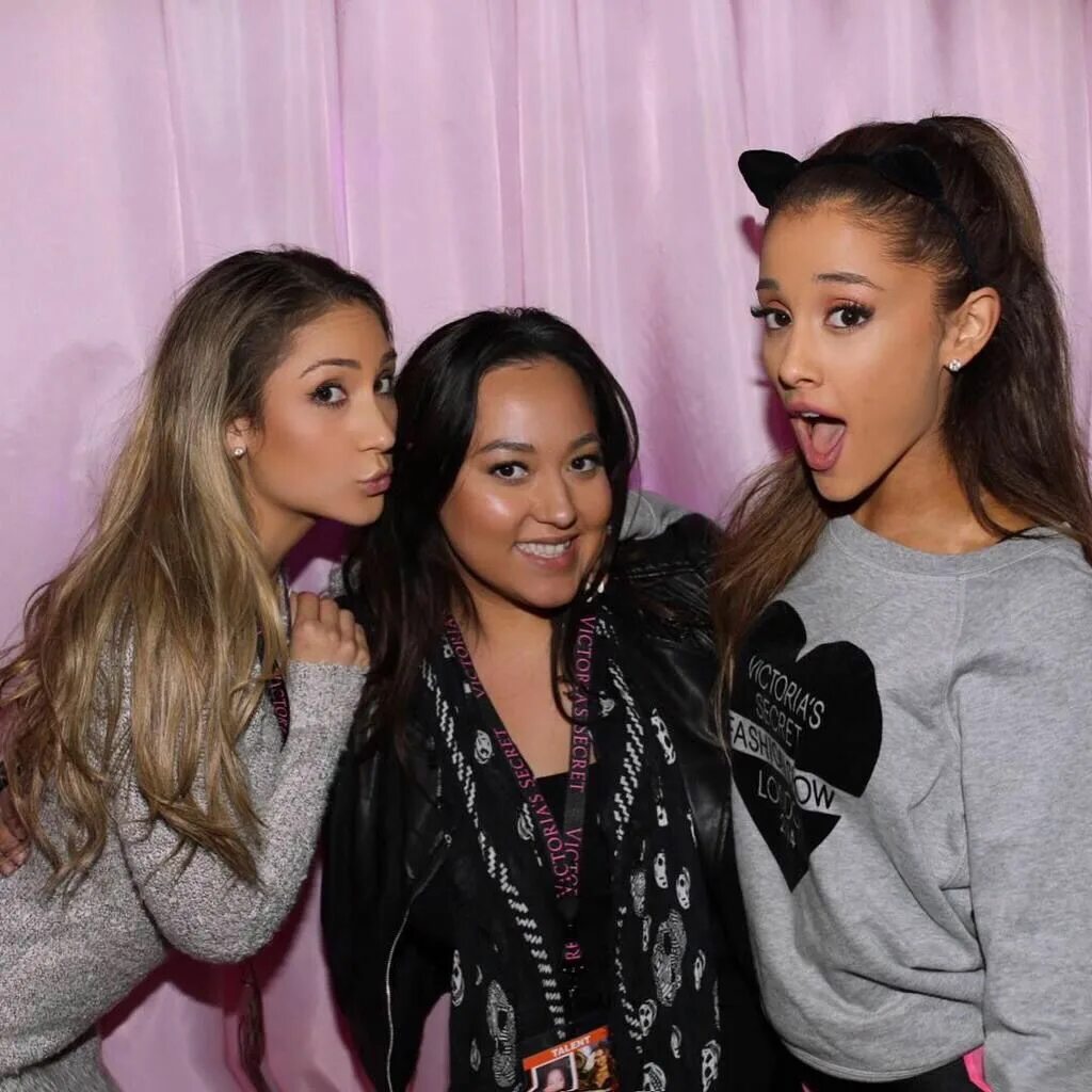 Ariana grande friends