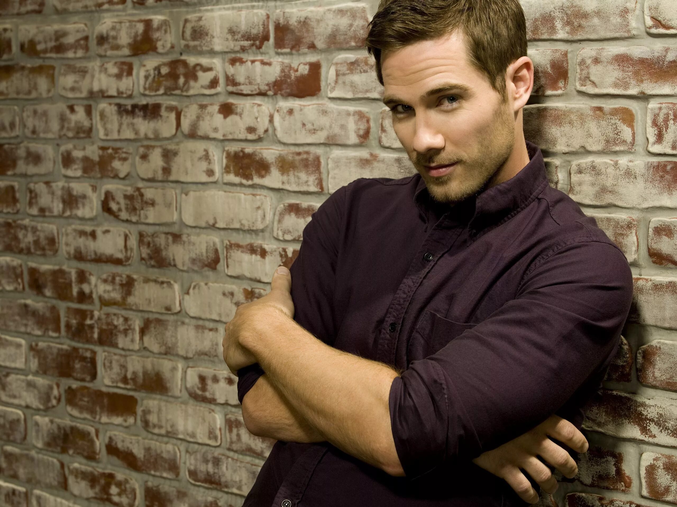 Luke MACFARLANE. Актер люк МАКФАРЛЕЙН. Люк МАКФАРЛЕЙН фото. Вентворт Миллер и люк МАКФАРЛЕЙН.