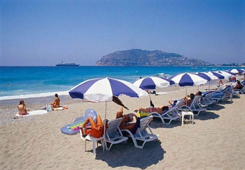 Пляж Портакал Алания. Keykubat Beach Alanya. Турция Алания пляж. Голд Сити Бич пляж Турция Алания. Аланья турция туристы