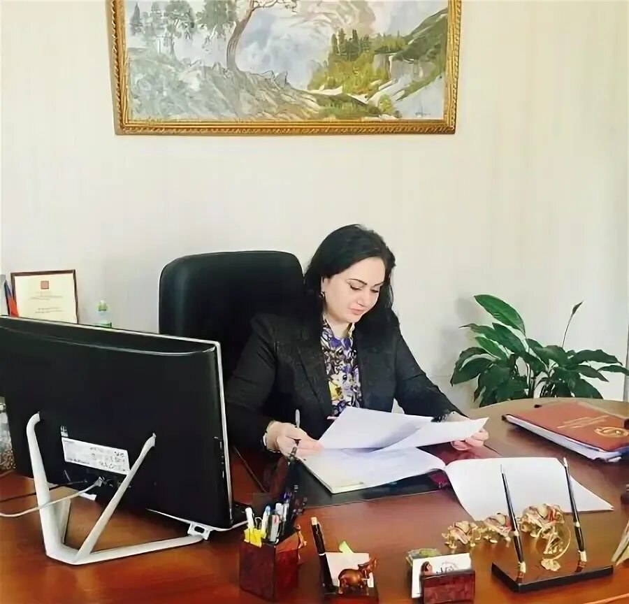 картинка кчр парламент. антитеррористическая комиссия кчр. мвд кчр кчр. езаова судья кчр. гербеков судья кчр.