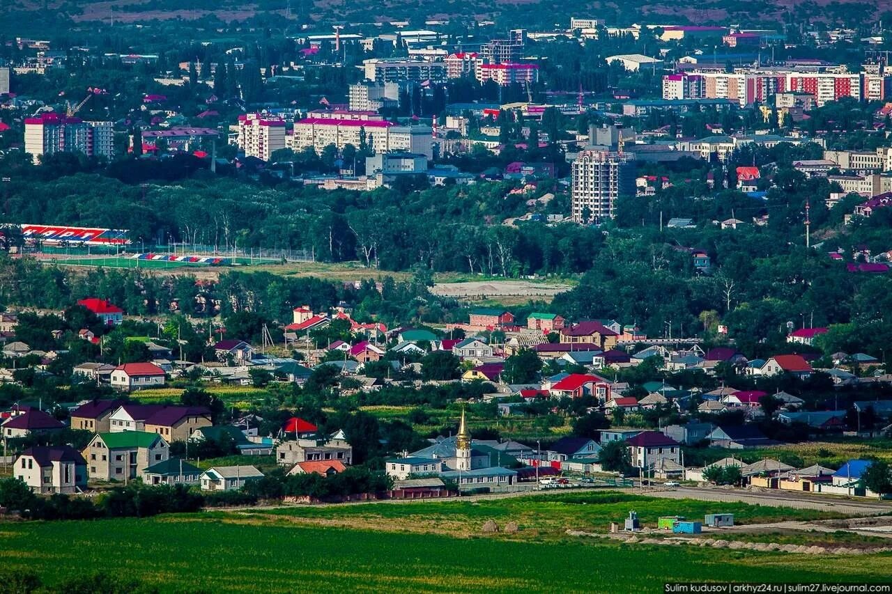 Численность населения города черкесска. Карачаево-Черкесская Республика столица город. Карачаево-Черкесия Черкесск. Карачаево-Черкесская Республика столица Черкесск. КЧР город Черкесск.