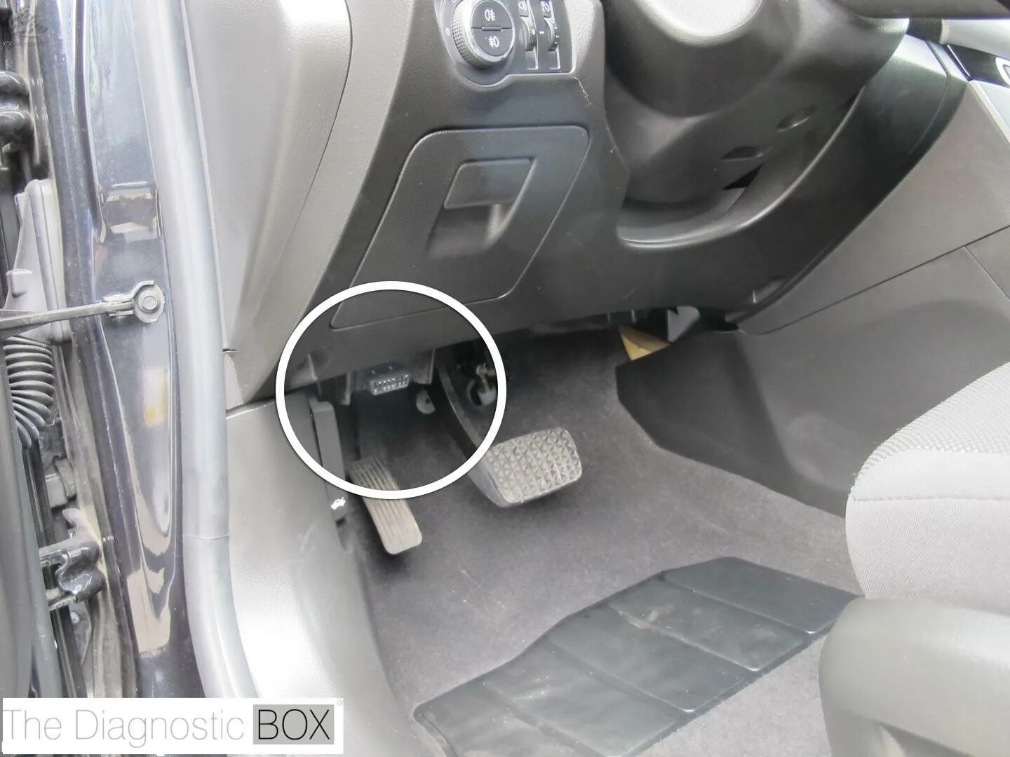 Диагностический разъем шевроле круз. Obd разъем chevrolet cruze. chevrolet spark диагностический разъём. chevrolet cruze 2010 диагностический разъем. разъем обд 2 шевроле круз.