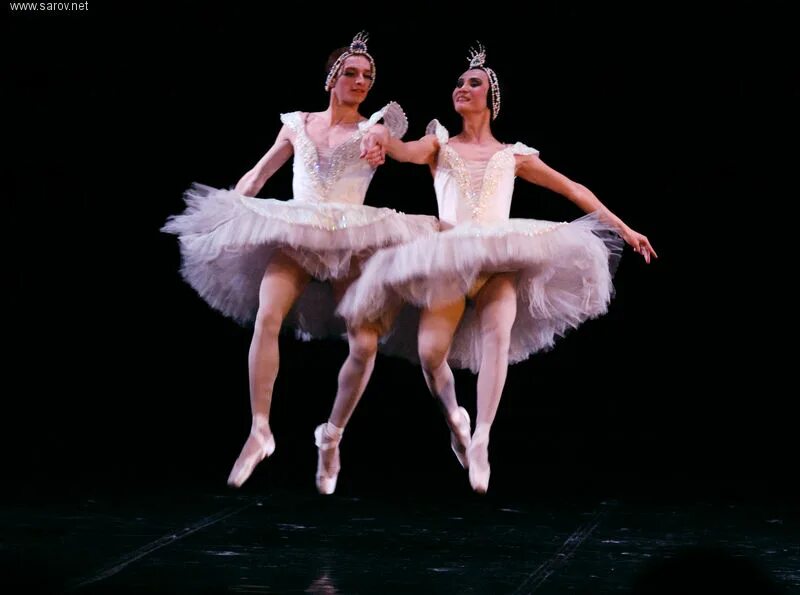 баядерка балет начо дуато. михайловский труппа. мужской балет валерия михайловского 2023. михайловский труппа. михайловский труппа.