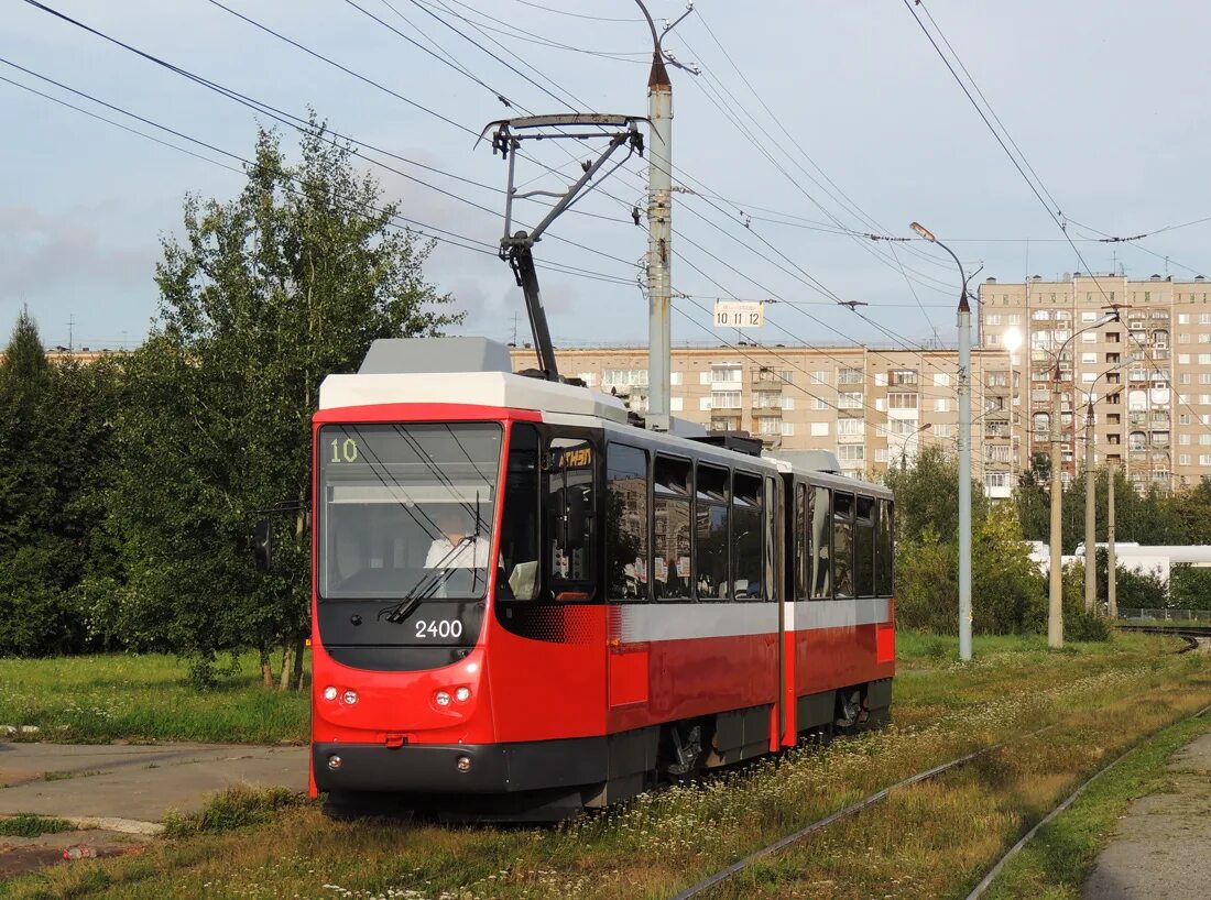 Номера трамвай ижевск. Tatra kt4dm. Трамвай Татра новый Ижевск. Трамвай 1 новый Ижевск. Трамвай Татра новый.