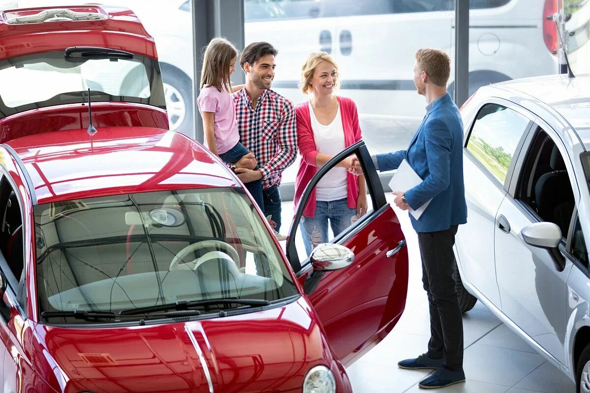 Какие программу семейный автомобиль. Семейный автомобиль. автокредит. автокредит машина. покупатель автомобиля.