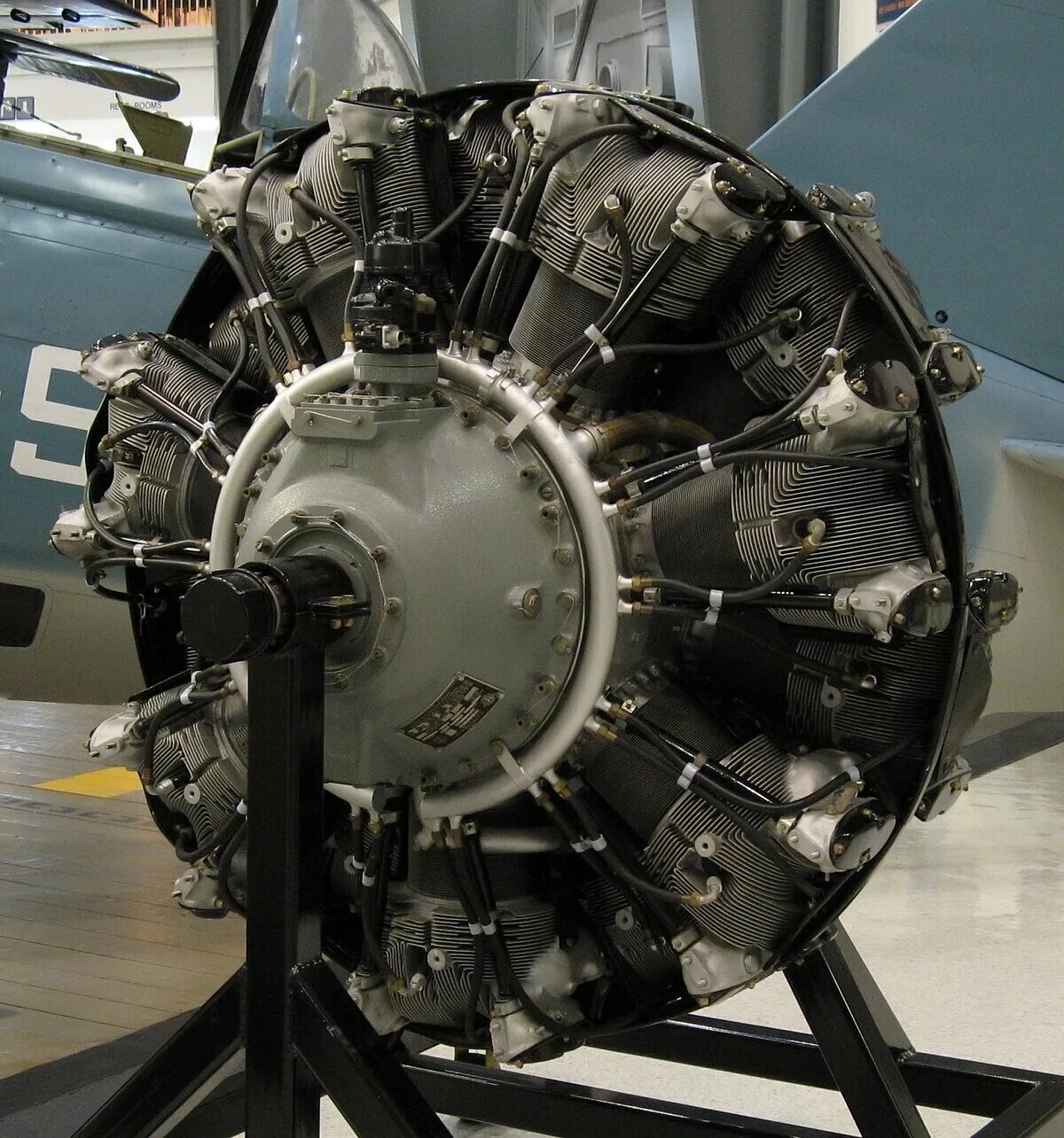 Мотор истребителя. Pratt & Whitney r-1535. Пратт Уитни. R-1535 Twin Wasp Junior. Двигатель Pratt Whitney Twin Wasp.