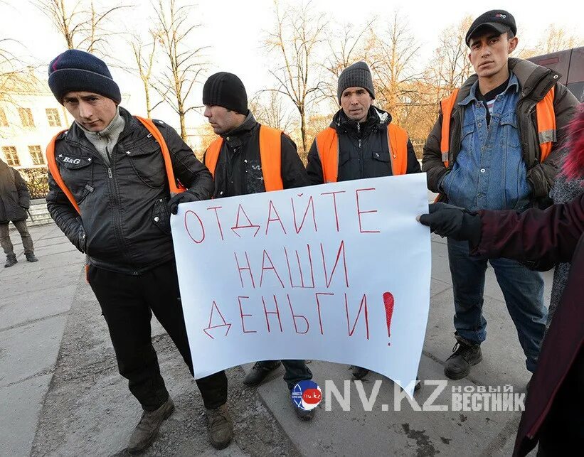 Гастарбайтеры в России. Мигранты в России. Таджики гастарбайтеры. Трудовые мигранты в России.