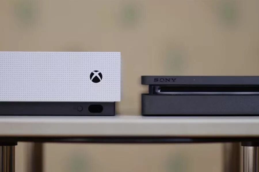 Xbox one s и ps4 Slim. Ps4 Slim и Xbox Slim. PLAYSTATION 4 Slim vs Xbox Series s. Ps4 Xbox one. Ps4 vs ps4 slim