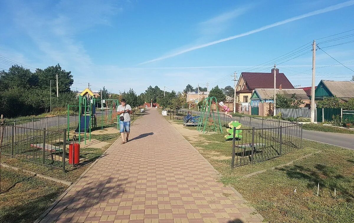 Кладбище сальск. Аллея славы сальск. город сальск аллее славы. потаповка ростовская область.