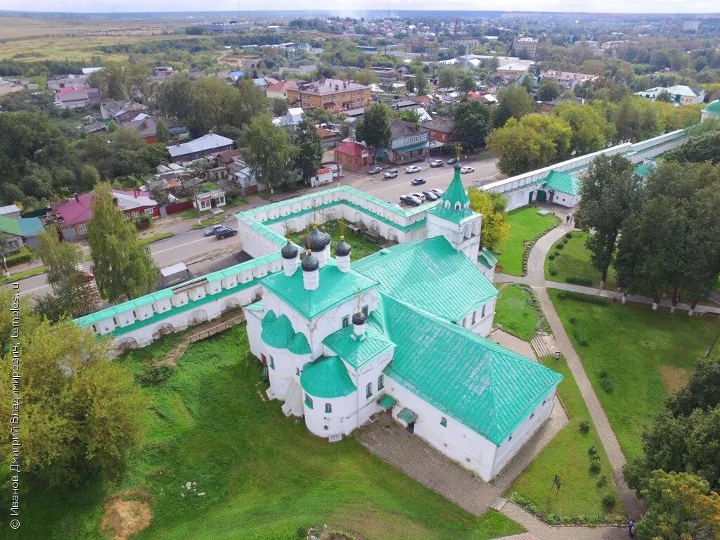 Погода в г александрове. Монастырь в Александрове Владимирской области. Успенский Александровский монастырь. Успенский монастырь Владимирская область. Успенская Церковь город Александров.