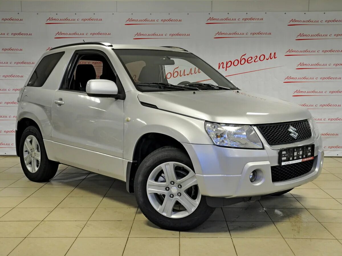 Сузуки Гранд Витара 1 окрас белый. Suzuki Grand Vitara 1.6 МТ, 2006 размер. Купить Сузуки сх4 с пробегом до 40000 км цена 1100000. Купить в Санкт Петербурге Сузуки фемоли с пробегом.