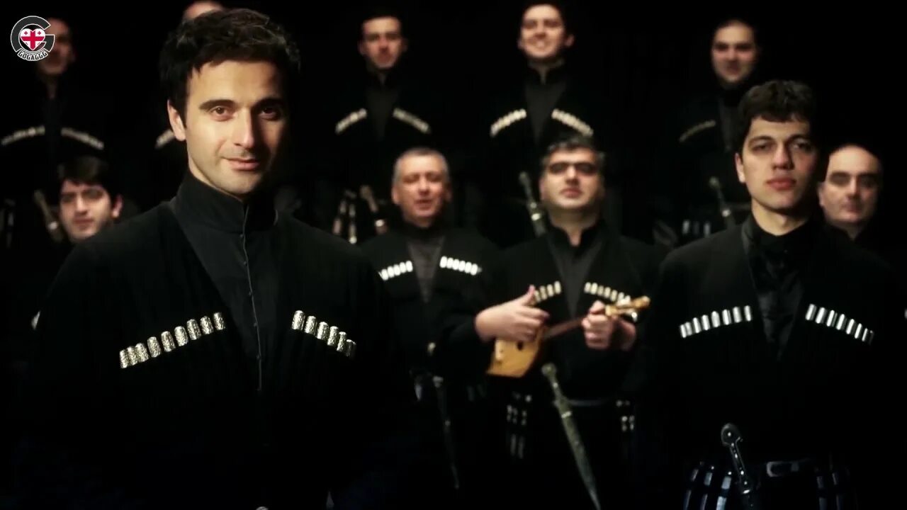 Грузинско армянские песни. Дхол кларнет аккордеон армянский. Армянка с гитарой. Грузинско армянские песни. Грузинско армянские песни.