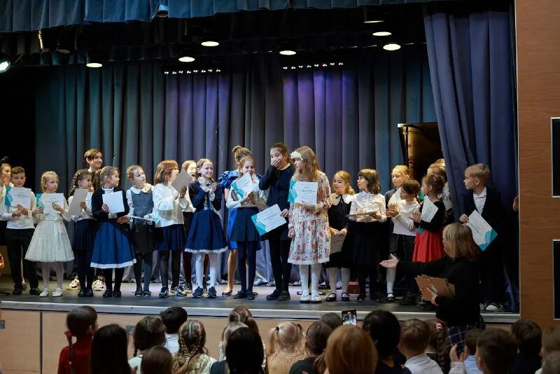 частная школа шостаковича в питере. 15. частная школа имени шостаковича санкт-петербург. частная школа семьи шостаковичей. школа шостаковичей на васильевском.