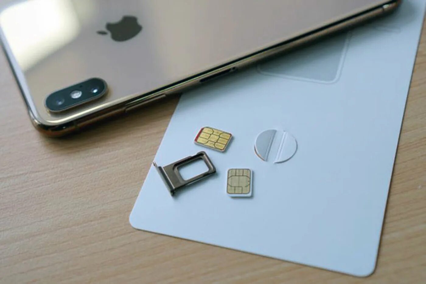 Iphone XS 2 SIM Card. Iphone 14 Dual SIM. Iphone XR 2 SIM. Dual: Nano SIM + Esim. Iphone 15 pro 1 sim