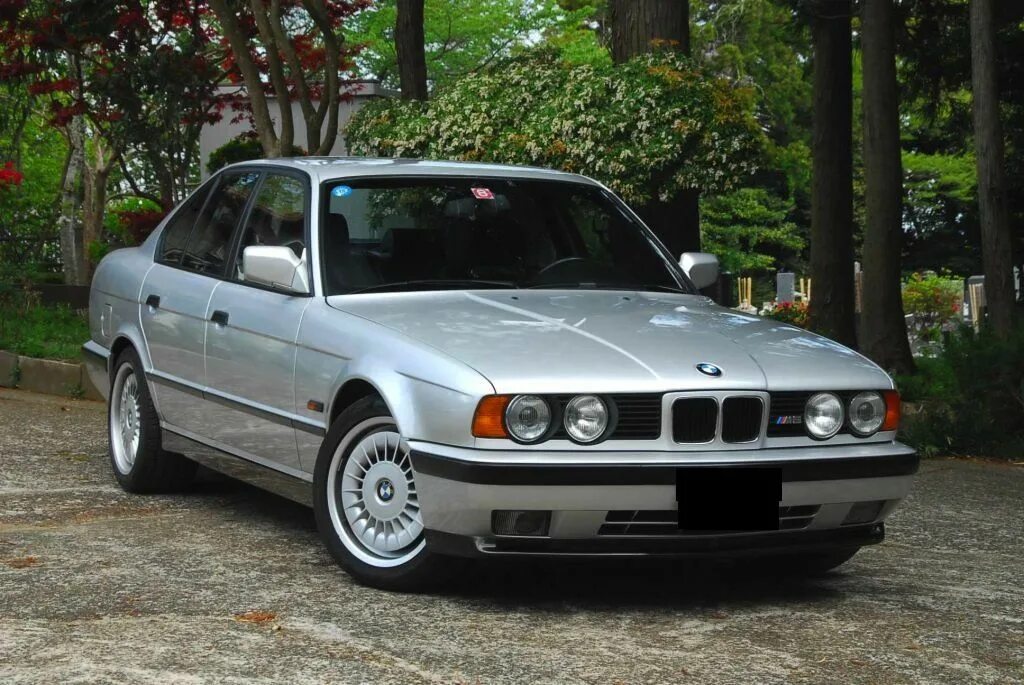 Второй в 5 34. BMW e5 e34. БМВ m5 e34. BMW 5 e34 525i. БМВ е34 m5.