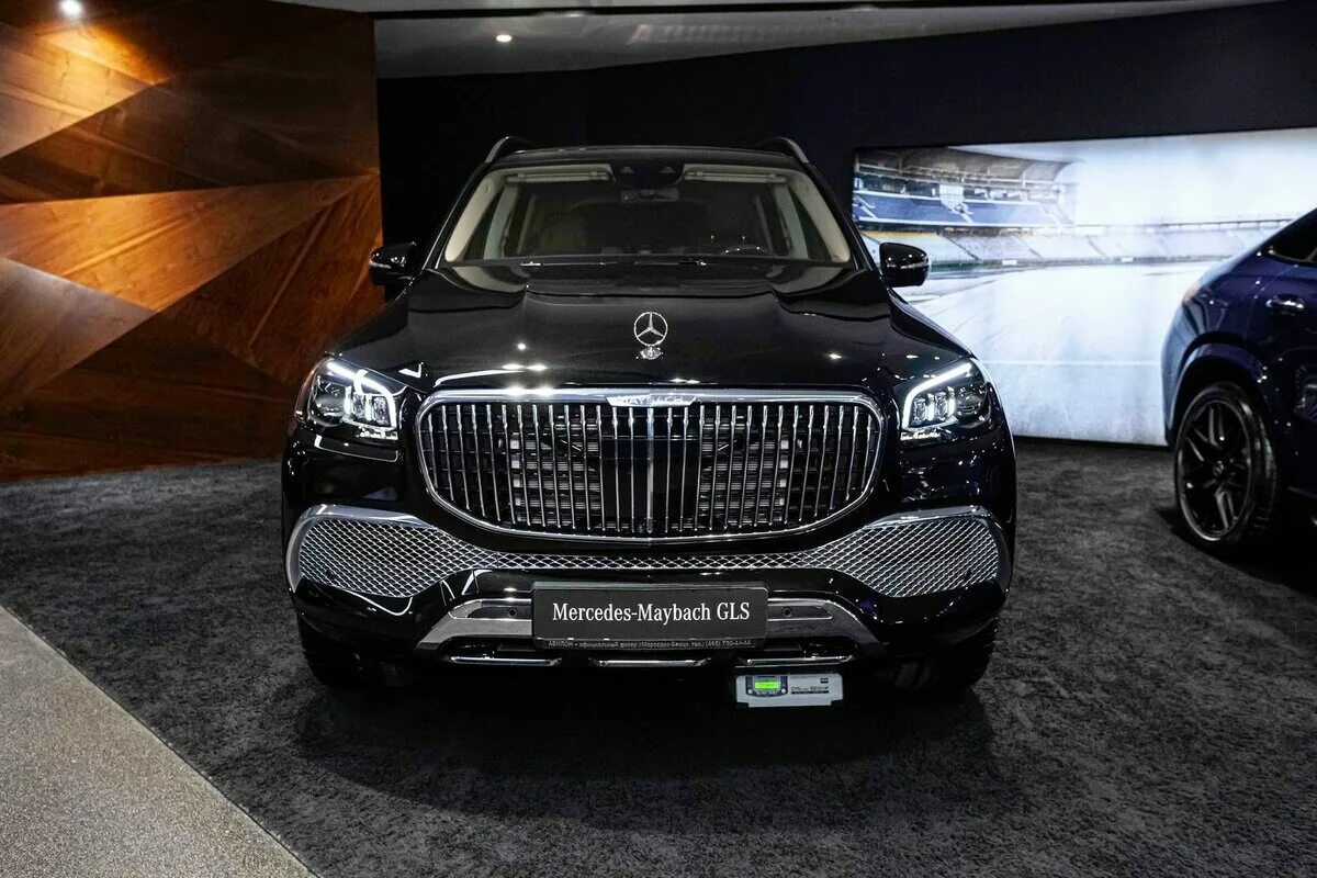 Maybach gls цена. Мерседес Майбах GLS 600. Мерседес Майбах GLS 600 2021. GLS Maybach 2021 черный. Mercedes Maybach GLS 600 2021 черный.