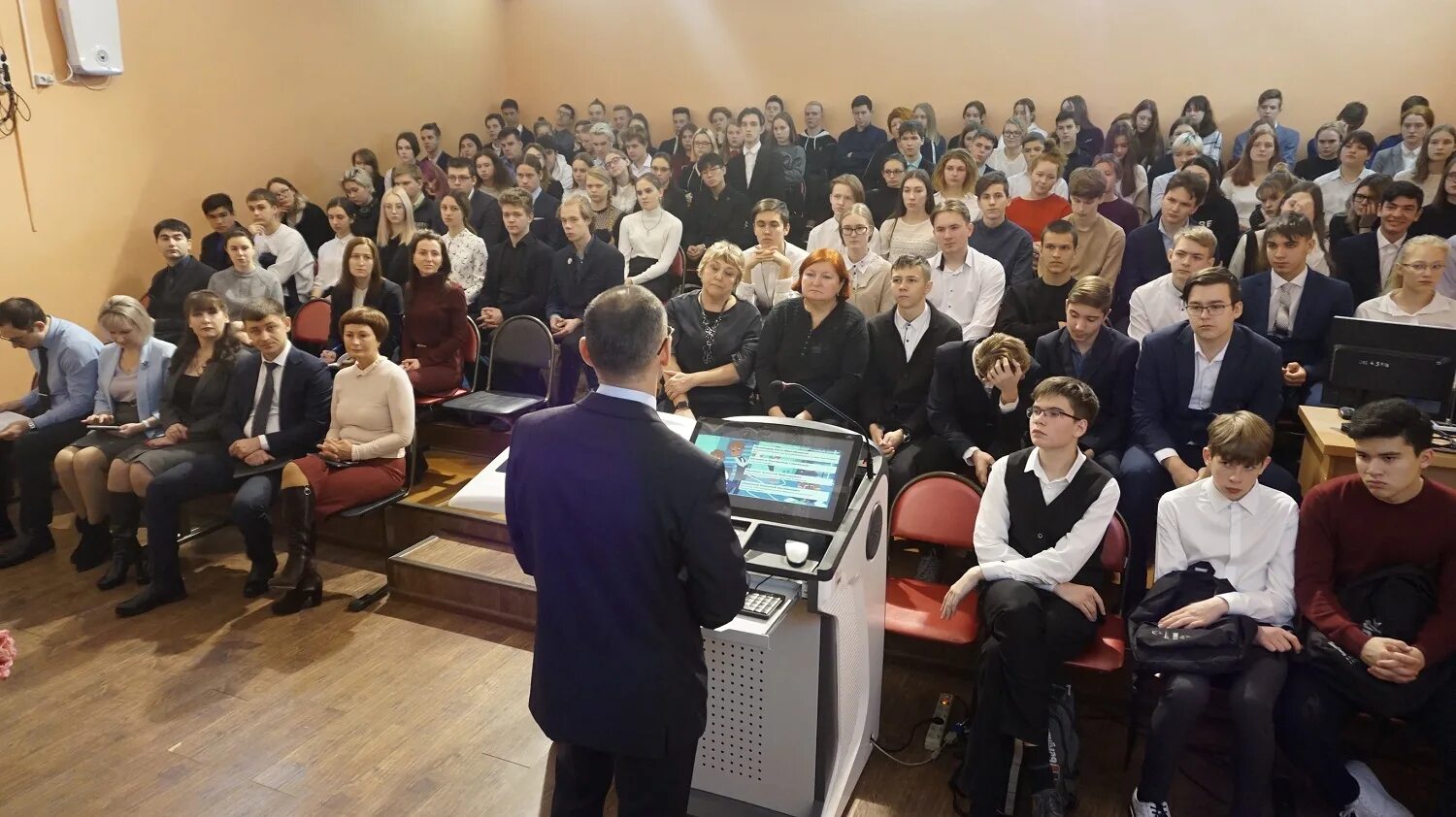 Средняя школа 8 петропавловск-камчатский. Новый корпус 33 школы петропавловск-камчатский. 33 школа петропавловск-камчатский. Петропавловск камчатский. Петропавловск камчатский школа 33 сайт.
