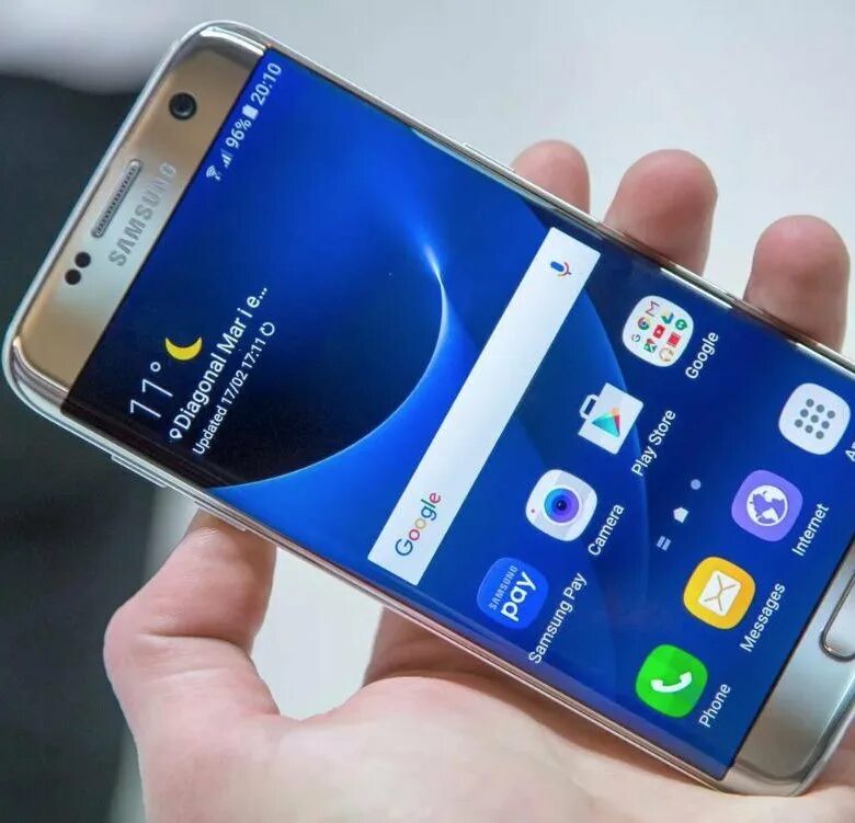 Телефоны galaxy 7. Samsung Galaxy s7. Самсунг с7 эйдж. Samsung s7 narxi. Samsung Galaxy s7 Edge.