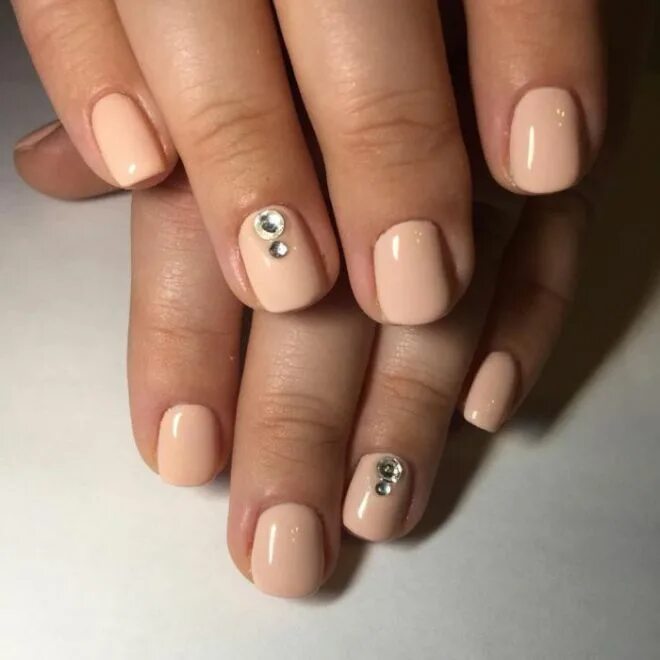 Nägel: Warum wir jetzt auf Nude-Nails stehen Gel maniküre nägel, Nägel inspirati