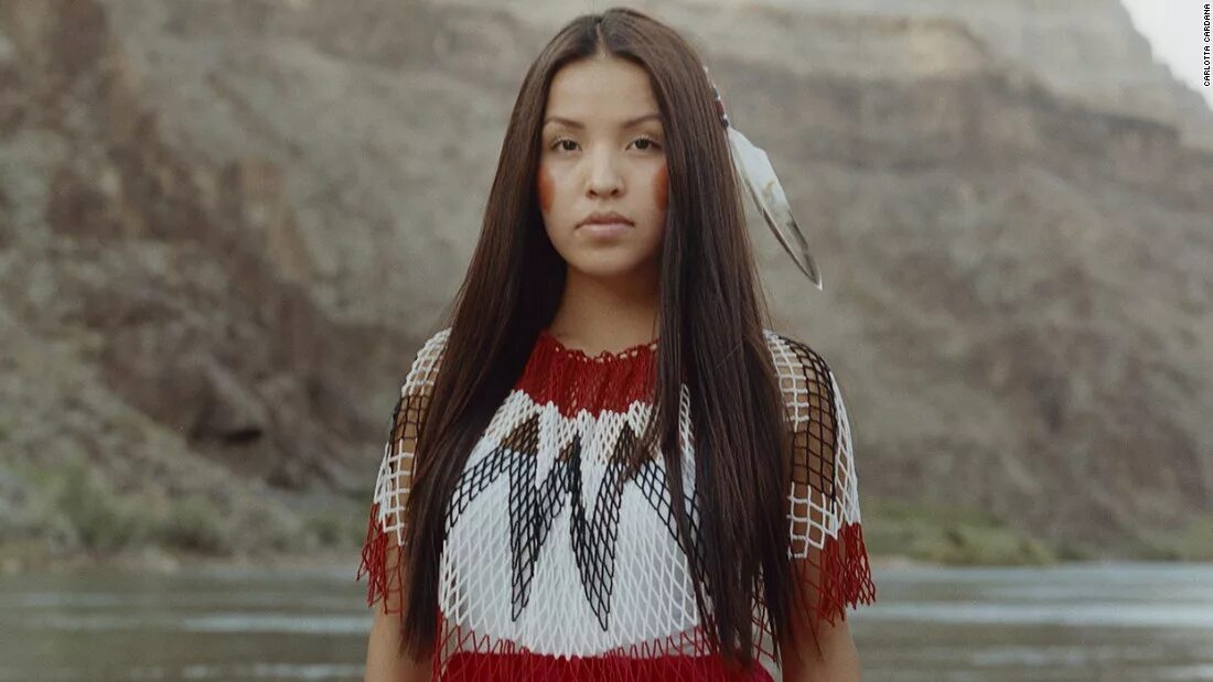 Modern americans. Индейцы девушки реальные. Индейцы фото девушек. Индейцы внешность. Апачи девушки настоящие.
