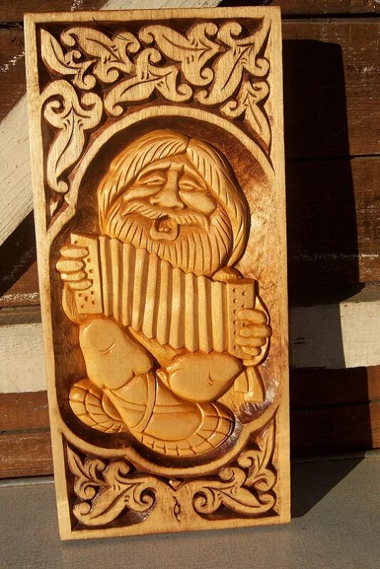 Художественная обработка древесины в технике контурной резьбы. Сова в плоскорельефной резьбе. Плоскорельефная резьба по дереву. Резьба по дереву плоскорельефная резьба. Плоскостная резьба по дереву.