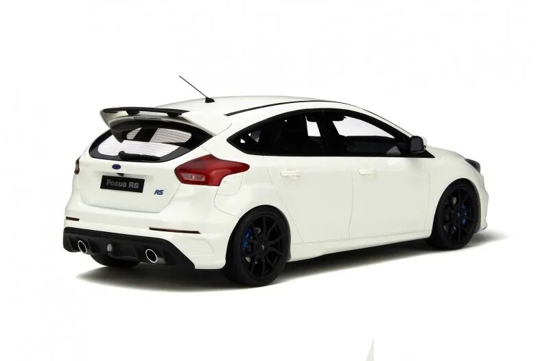 Frozen white. Ford Focus 3 белый RS. Форд фокус 3 РС белый. Ford Focus 3 RS 2016 White. Ford Focus RS mk3 White.