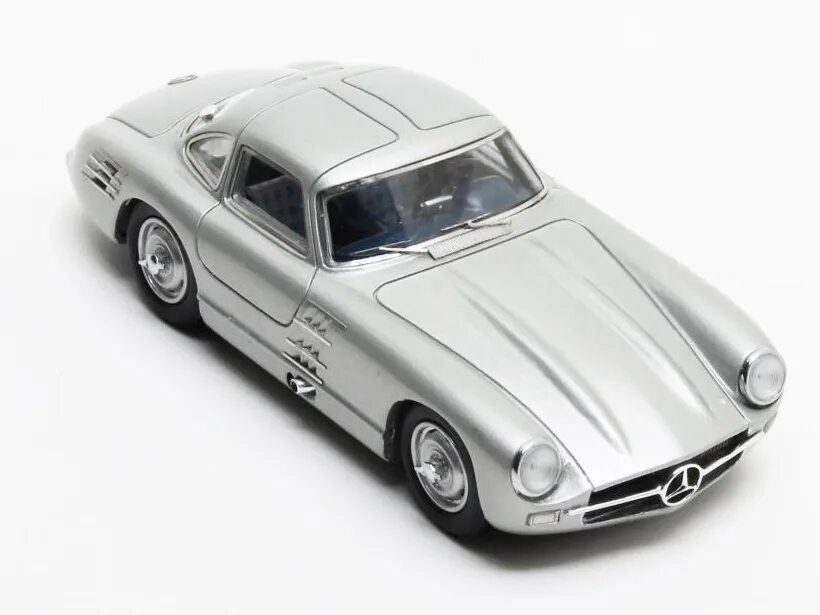 Мерседес модель масштабный. Mercedes Benz 300sl 1/43. Sl300 Mercedes модель 1^43. Mercedes Benz sl300 масштабная модель. Мерседес SL 1/43.