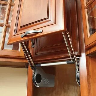 Вертикально открывающиеся двери