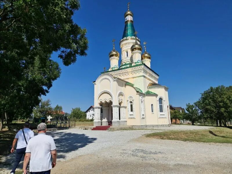 православные храмы белокаменные. храм станет место. храм христа спасителя в москве архитектор. купола православных храмов. троицкий собор (сумы).