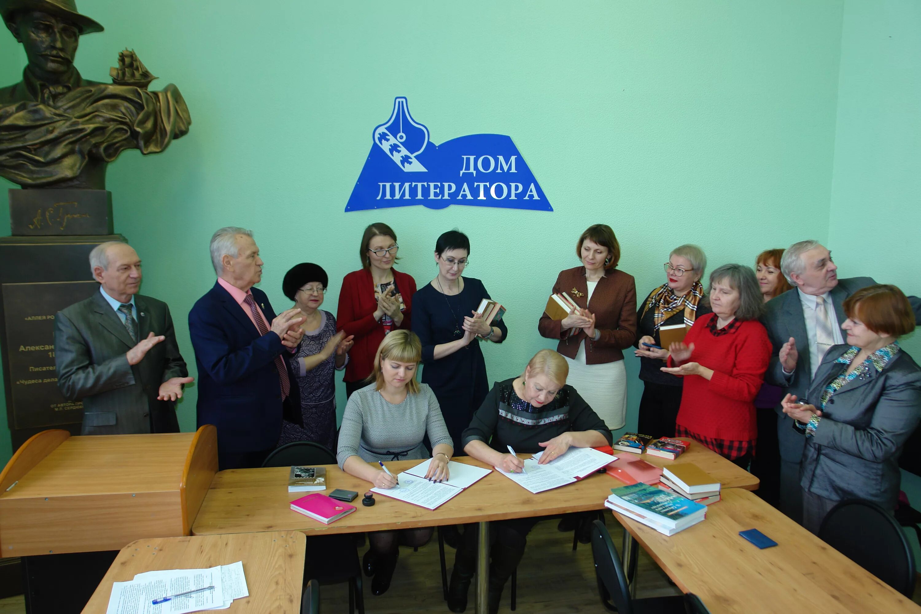 союз литераторов курска. курские литераторы. поэты курской области. союз курских литераторов. день литератора в курской области.