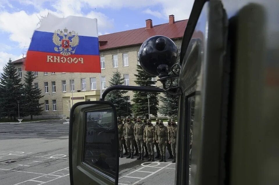 Сайт военкомата екатеринбург. Мобилизация Екатеринбург. Военкомат. Кировский военкомат Екатеринбург мобилизованные 21 октября фото.