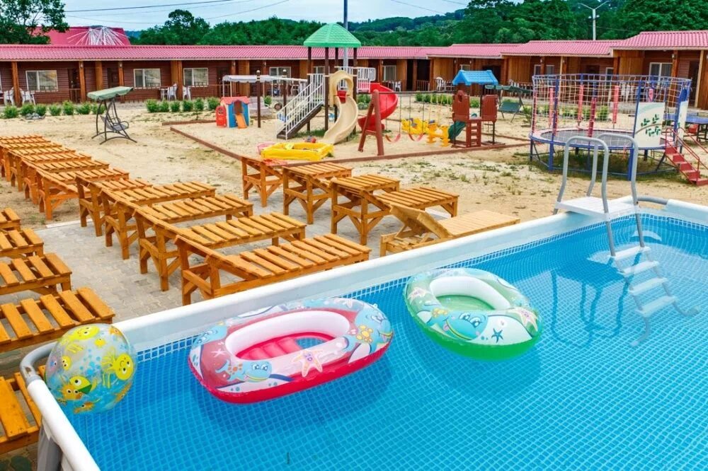 Турбаза рандеву ливадия приморский край. Гостиничный комплекс ливадия приморский край. База парадиз ливадия приморский край. База рифовая ливадия приморский. Ливадия база отдыха ливадия приморский край.