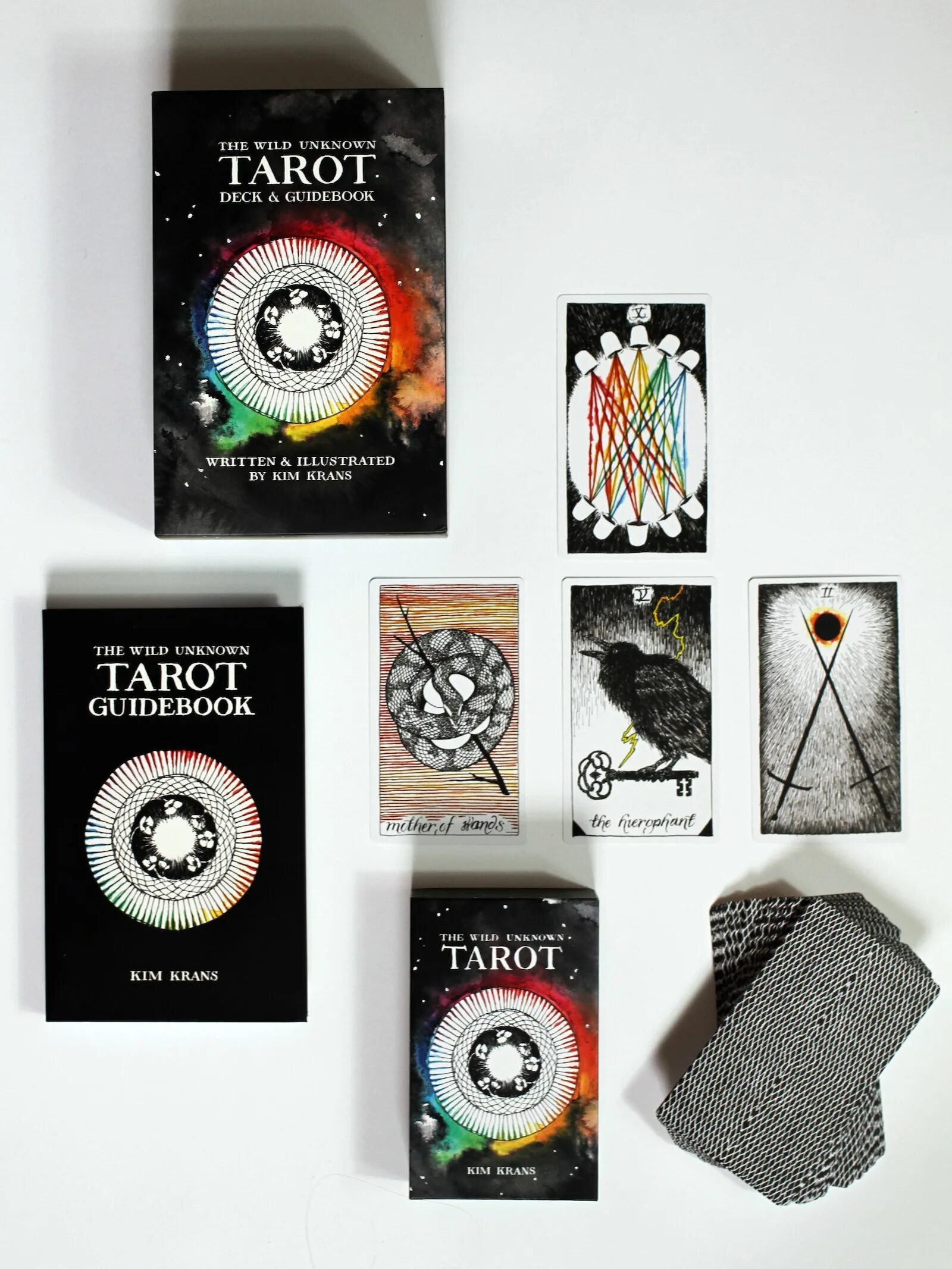 Дикое неизвестное таро. The Wild Unknown Tarot Deck and Guidebook (Official Keepsake Box Set). Таро Wild Unknown.