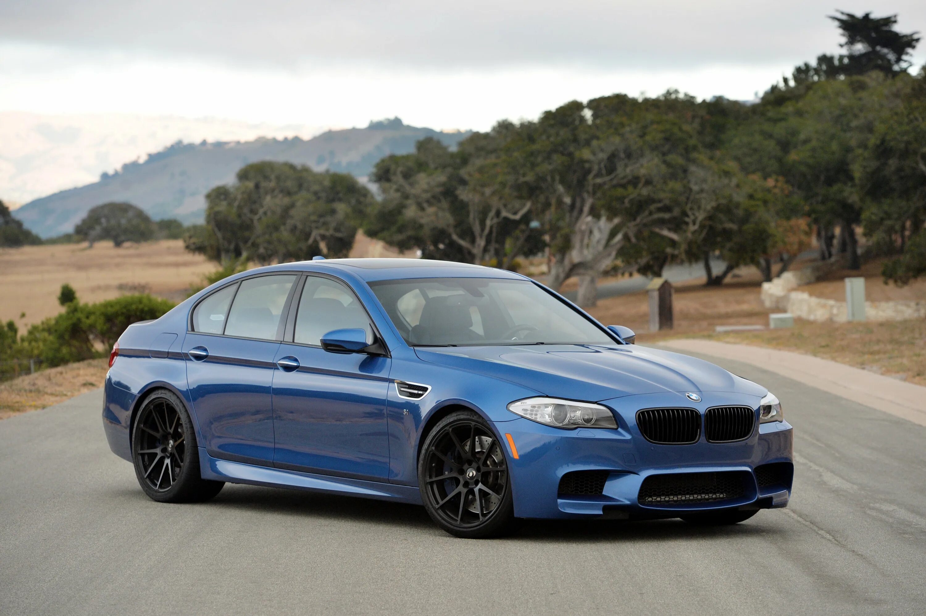 БМВ м5 ф10. БМВ м5 f10. БМВ m5 f10. BMW m5 f10 2014. М5 м10