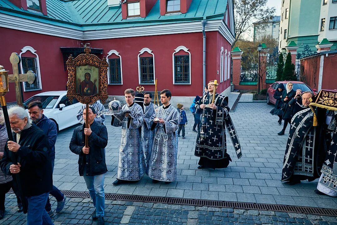 Храм. Воин церкви. Русская Церковь. Церковь картинки.