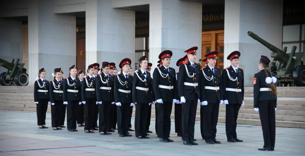 песни для маршировки и смотра. отряд и девиз на смотр строя. форма для детей на смотр строя. названия команд и девизы. костюм для маршировки.